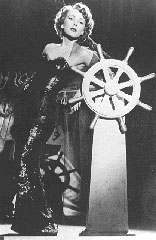 Miroslava en El puerto de los siete vicios
