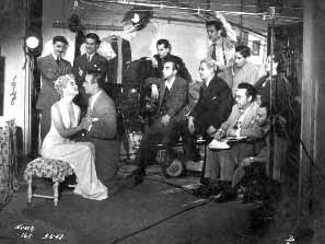 Armando Calvo y Emilia Guiú dirigidos por Miguel Morayta en La mujer del otro (Dir. Miguel Morayta, 1948)