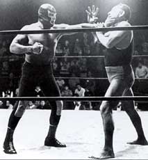 Escena de la película Blue Demon vs. los cerebros infernales