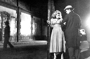 Ninón Sevilla y Antonio Velásquez en escena de Perdida