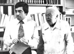 Gustavo Sáinz con Juan de la Cabada