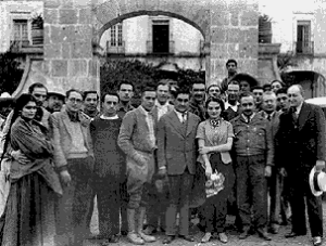 Visita de Emilio Portes Gil (al centro) a la locación de Judas, en Arroyo Zarco, Querétaro