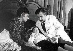Matilde Palou, Jaime Calpe y Fernando Soler en El dolor de los hijos (1948)